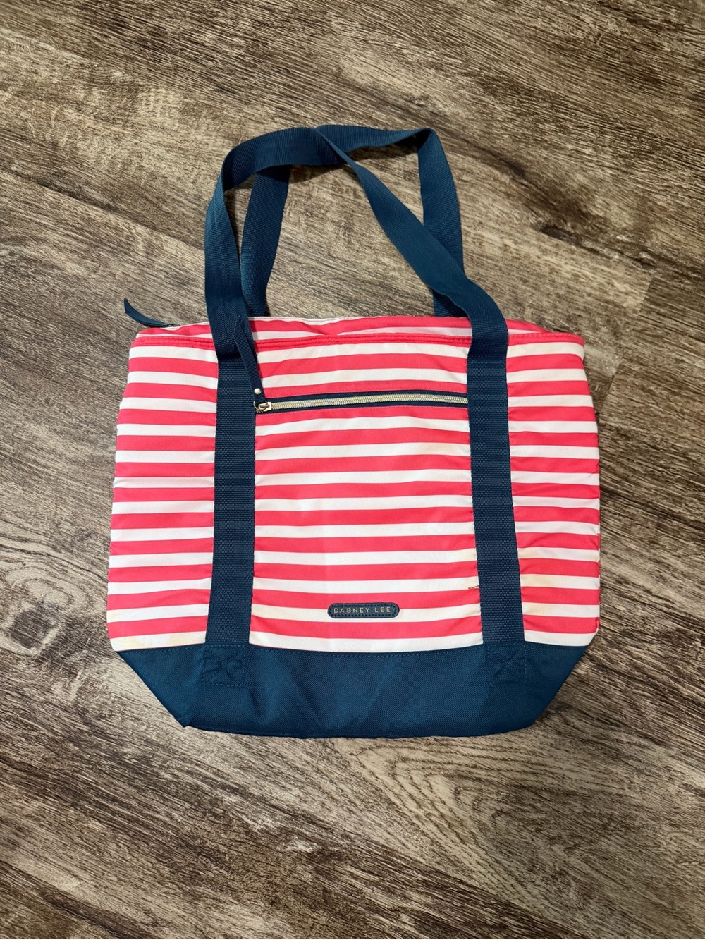 NWOT Darby Lee Striped Pink & White Cooler Tote Bag w/ Navy Accents. Zip Closure